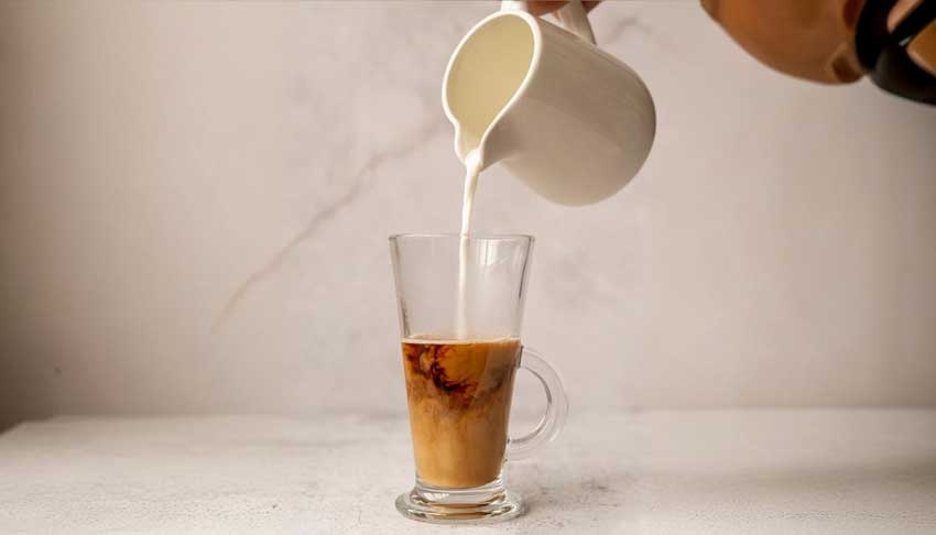 Připravit si koffie verkeerd doma? S tímto receptem ji uděláš správně!