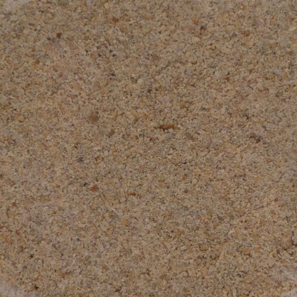 Detailní záběr na zelenou mletou kávu