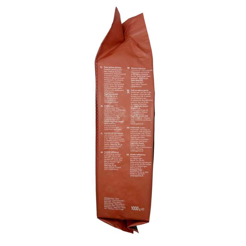 Zijaanzicht van een kilo zak koffiebonen van het merk Segafredo Selezione Crema