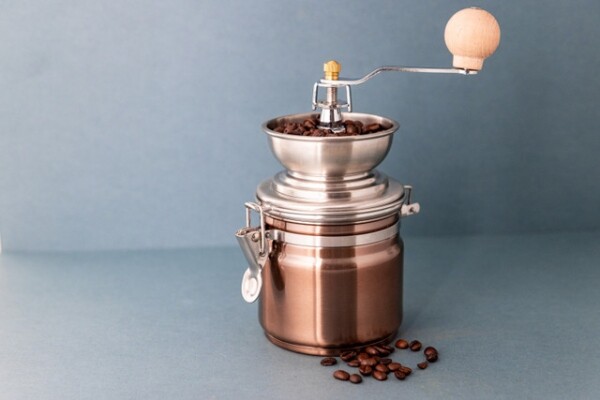 La Cafetière - mlýnek na kávu / mlýnek na zrna - Měď & Nerez
